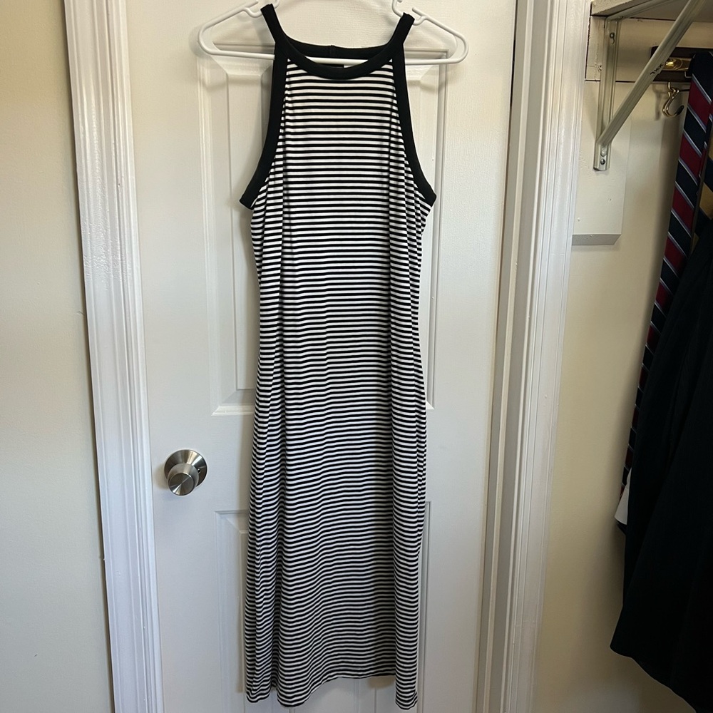 Old Navy Black and White Midi Dress